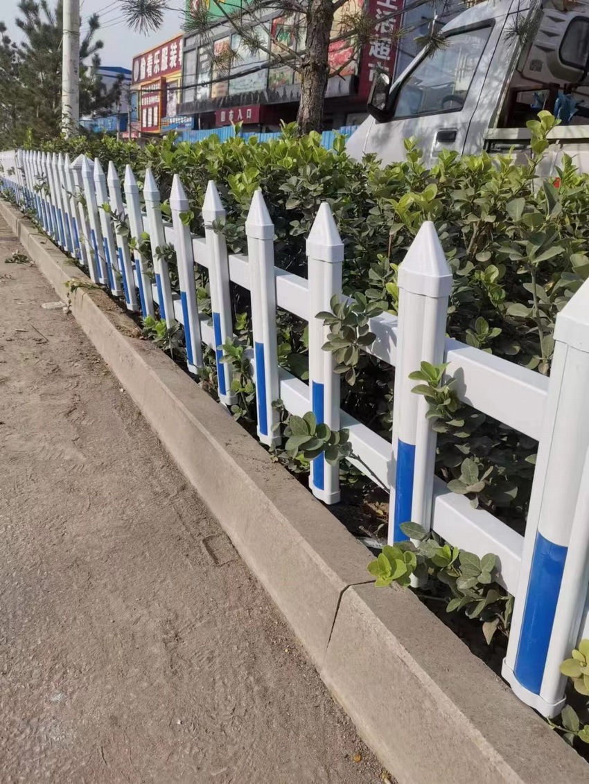 PVC塑钢草坪护栏系列